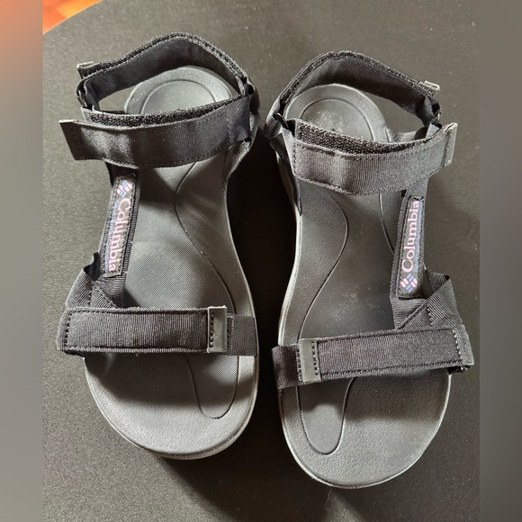 - Columbia women’s sandals - Picture 2 of 9